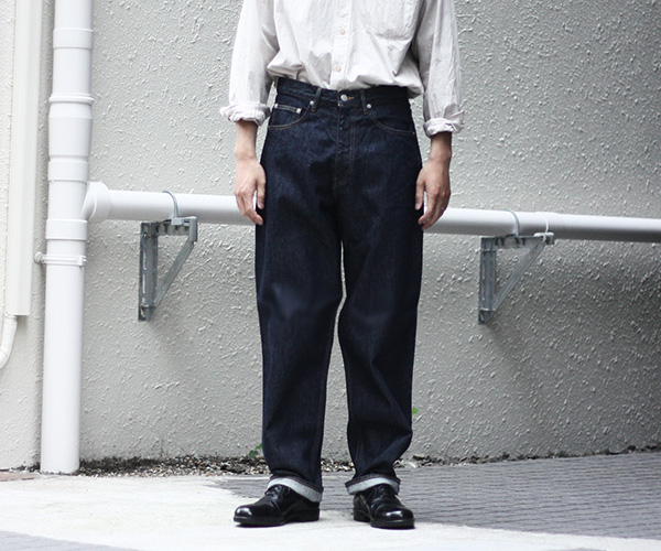 HARD TWIST WIDE DENIMシルエットワイド