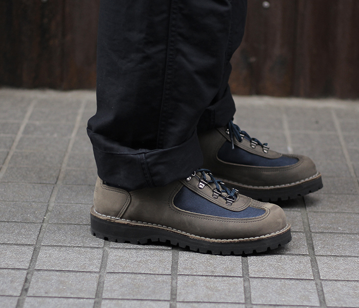 DANNER FEATHER LIGHT GUNMETAL GORE-TEX MADE IN USA | andPheb Staff ...