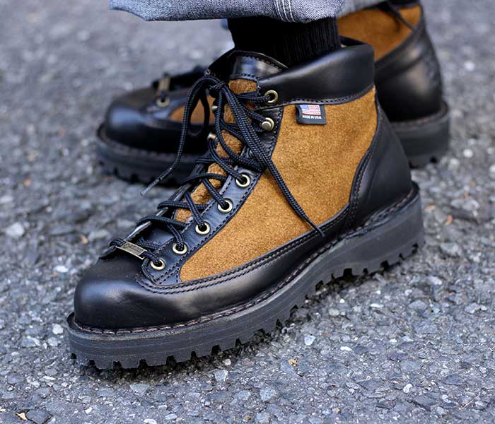 Danner ダナー＞ FEATHER LIGHT フェザーライト - 登山靴(トレッキング)