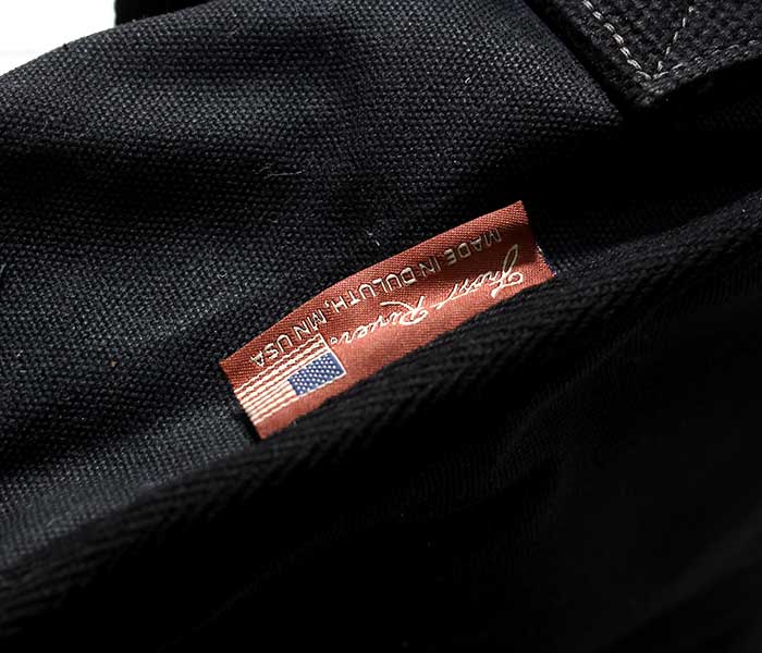 �ե����ȥ�С� FROST RIVER ����ꥫ�� ���������Хå� ''�ץ�ߥ��� ����ꥢ �֥꡼�� ��å��󥸥㡼�Хå�'' �֥�å� ��å����ɥ��åȥ� �Хå� (FR-898N-BLK)