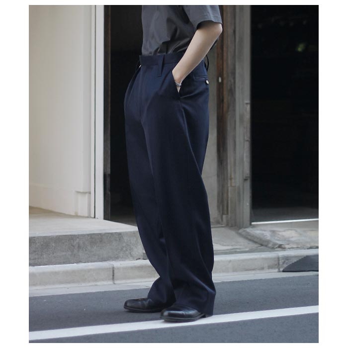 INTÉRIM/インテリム】GIZA GABARDINE 2-TUCK STRAIGHT SLACKS