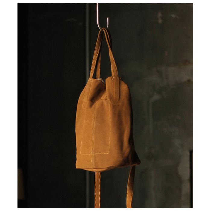  /><br></td>
  </tr>
  <tr>
    <td><b>顼1.BROWN</b><br />
      <b></td>
  </tr>
</table>
<br />
<br />
<br />
<br />
<br />
<br />
<br />
<br />
<table border=