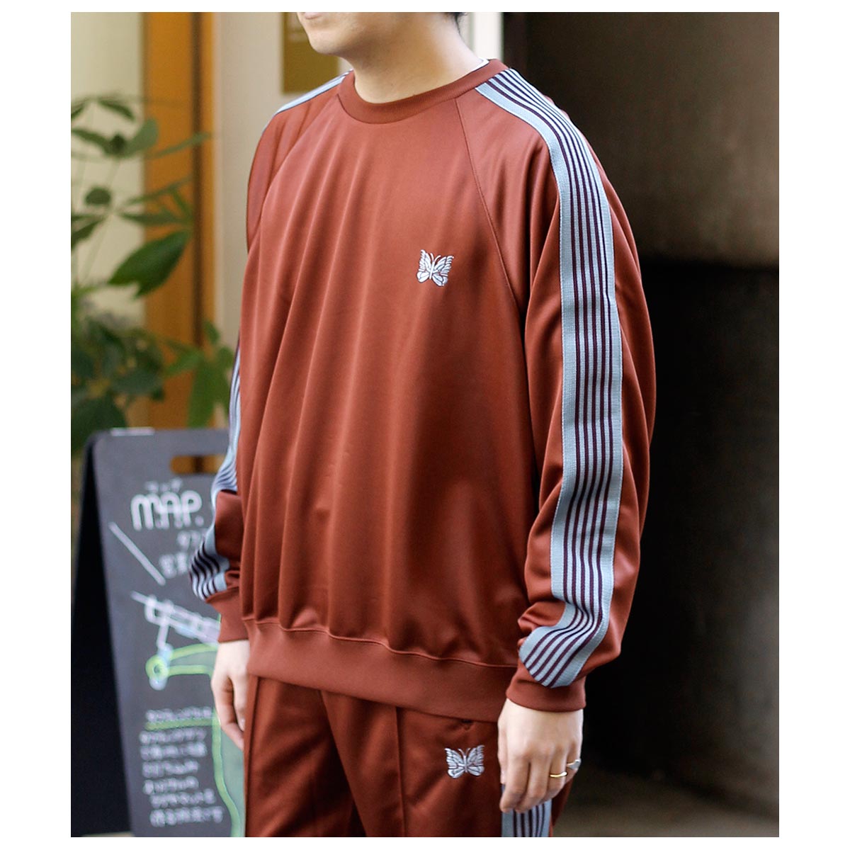 本日お値下げ中‼️【美品】ニードルズクルーネックSサイズ 08061131_66b18ae82f2c7.jpg