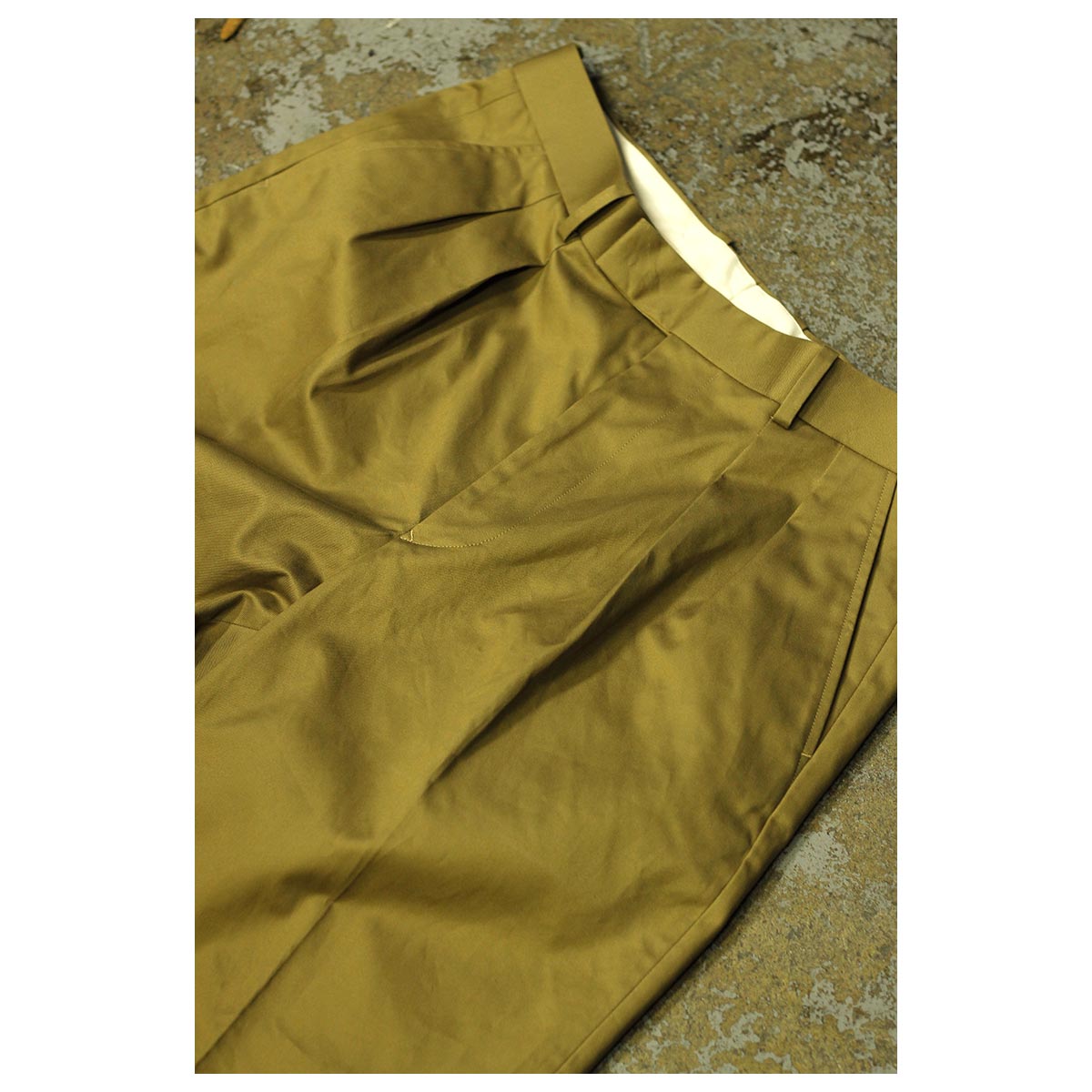 SCYE サイ サンホアキン コットン チノ プリーツ トラウザーズ San