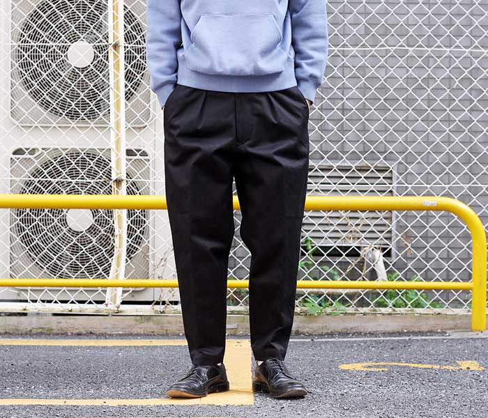 SCYE BASICS サイベーシックス チノ イージーパンツ ドロー
