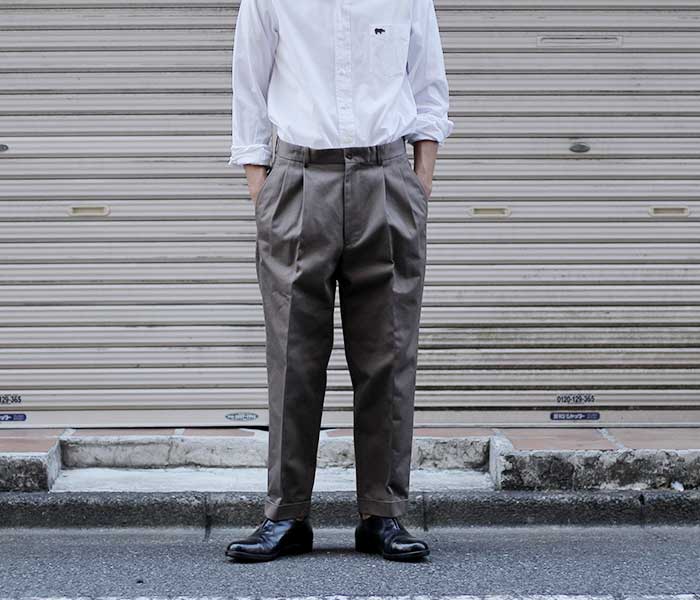 SCYE BASICS サイベーシックス タック入り チノスラックス